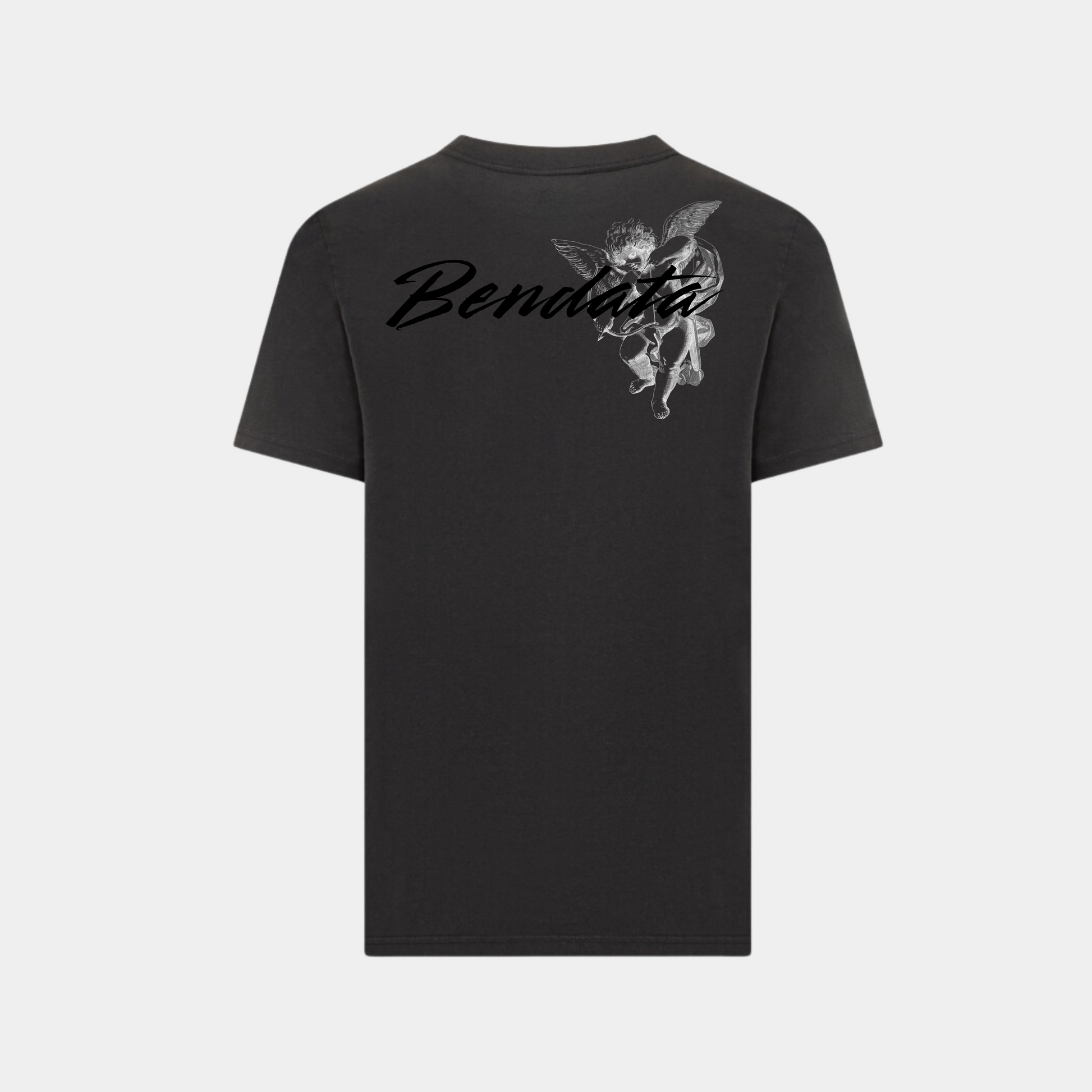 Maglietta nera streetwear con Cupido e logo Bendata, relaxed fit unisex
